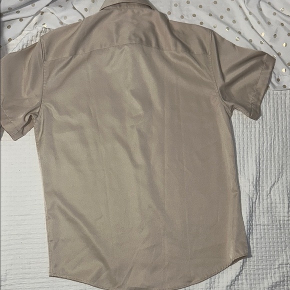 Classic Tan Short Sleeve Men's Shirt - Picture 5 of 9